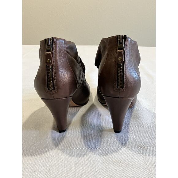 Indigo by Clarks Brown Leather Mary Jane Heeled Leather Shoes Size 7.5 Bow - Picture 3 of 9